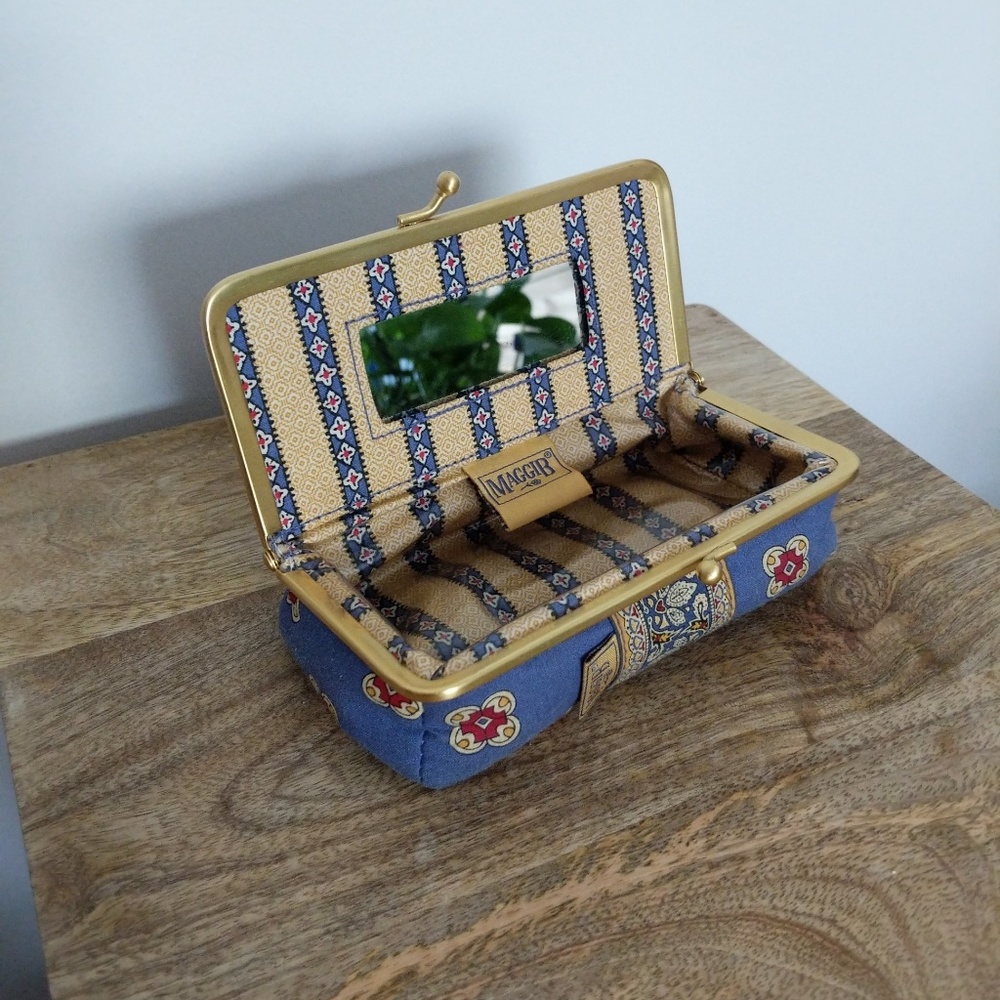 Vintage cosmetic case